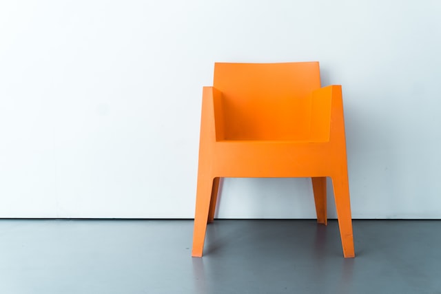 Fotele do salonu – jak stworzyć wygodne i stylowe miejsce wypoczynku?